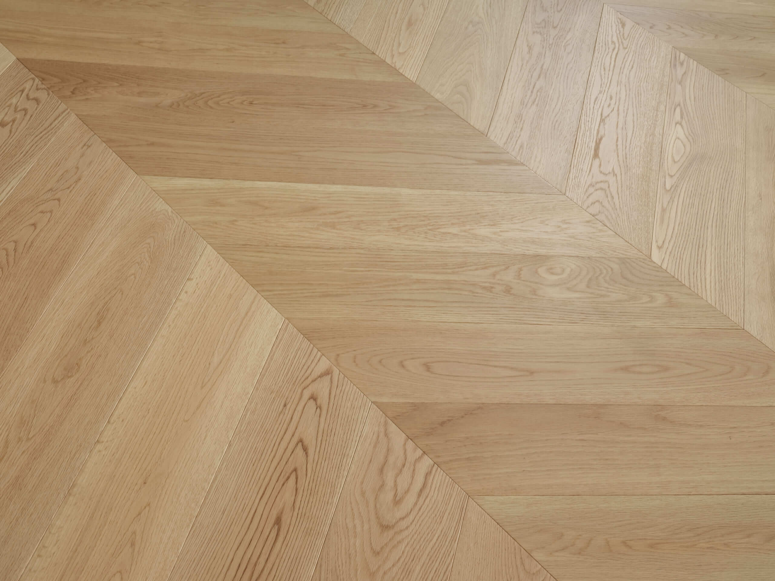 Engineered Timber Flooring - AB Grade 15/4mm CHEVRON - Y02 NATURAL OAK